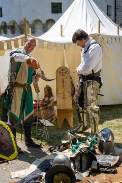 SVsrednjeveški najemniki 2